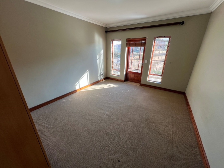 To Let 3 Bedroom Property for Rent in Wilkoppies North West